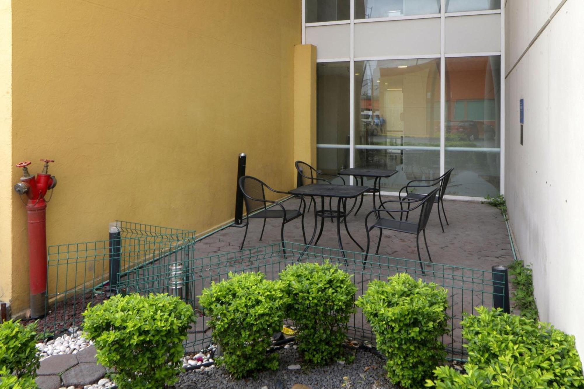 City Express By Marriott Nuevo Laredo Exterior foto